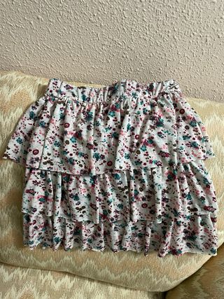 Falda estampada volantes flores