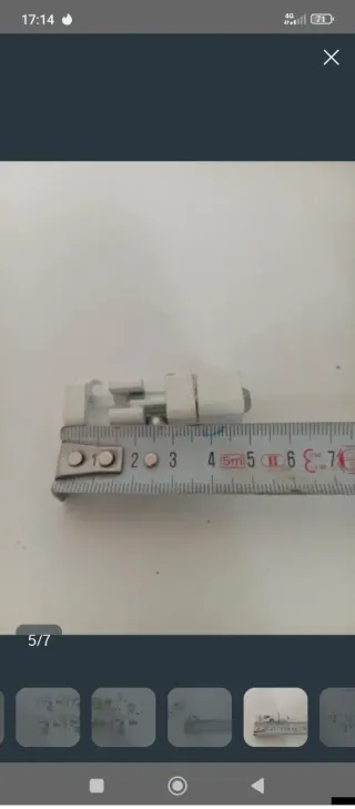 Cerrojos pequeños blancos