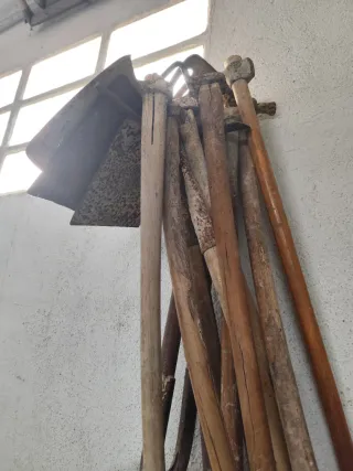 Palas, Rastrillos construcción / Eines construcció