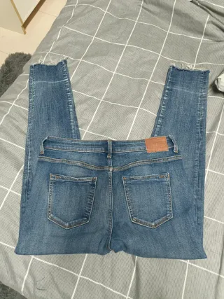 Pantalón vaquero Zara azul