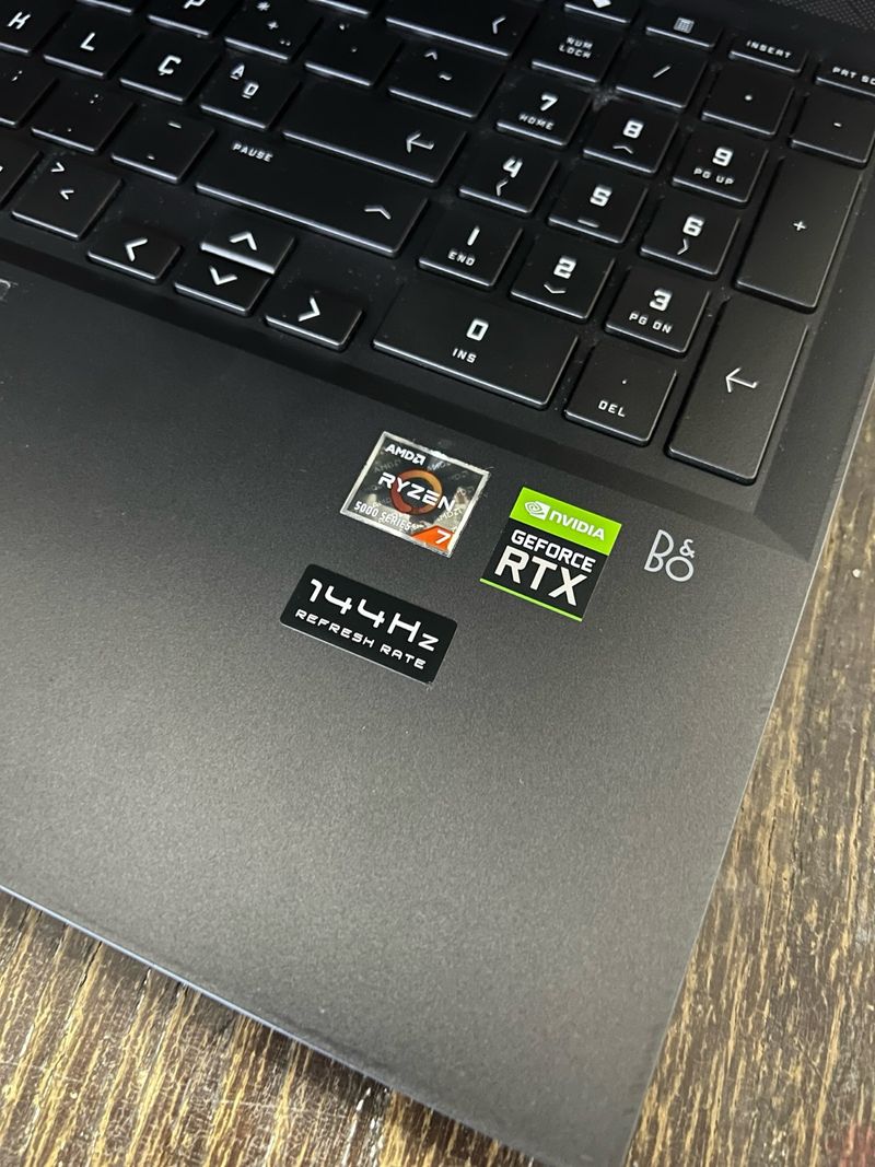 HP Victus 16 Ryzen 7 RTX 3050Ti + EXTRAS