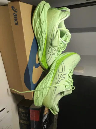 Asics Novablast 4 Verde Lima