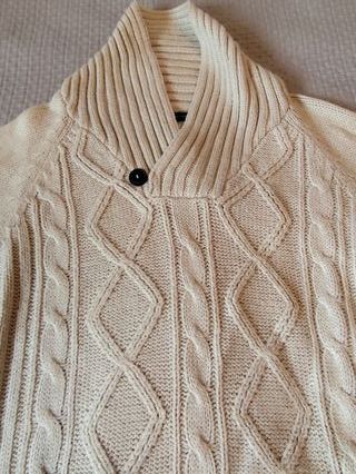 Jersey de hombre beige con trenzas