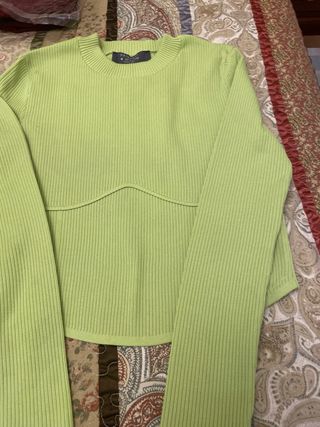 Lote 2 blusas y 2 camisetas y regalo un jersey