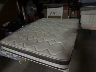 Colchón Matrimonio Dupen 135x190 en buen estado