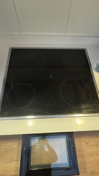 Vitrocerámica Indesit 4 fuegos