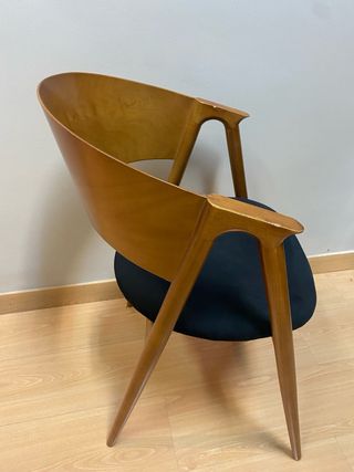 Silla de diseño madera y tela