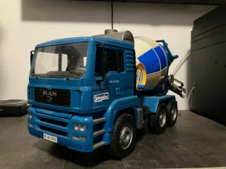 Bruder Camion Betoniera MAN TGA