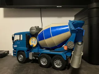 Bruder Camion Betoniera MAN TGA