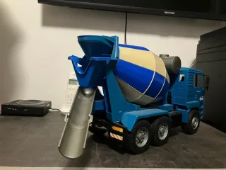 Bruder Camion Betoniera MAN TGA