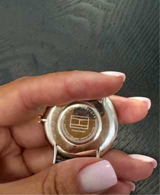 Reloj Tommy Hilfiger Dorado y azul marino