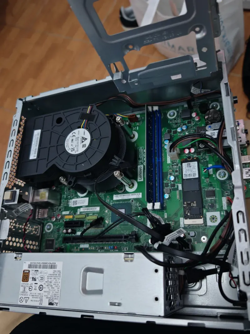 Lenovo ThinkCentre Neo PC Escritorio afbeelding 5