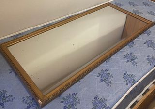 Espejo alto con Marco Dorado Rectangular