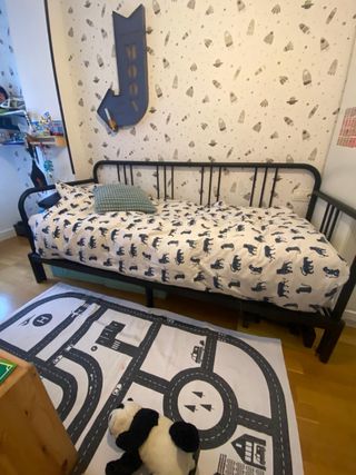Cama Diván IKEA FYRESDAL Negra