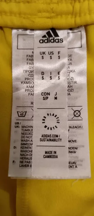 Pantalón corto deportivo Adidas amarillo