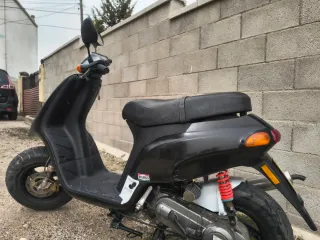 Piaggio Typhoon 50 Scooter Negro/Blanco