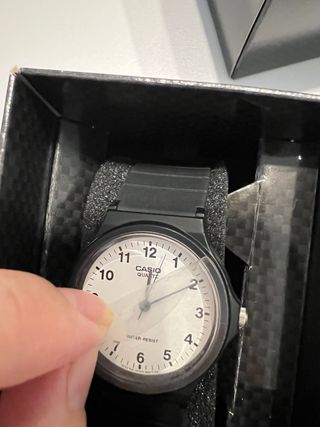 Reloj Casio Unisex Negro y Blanco