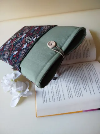 Funda para libro con estampado floral
