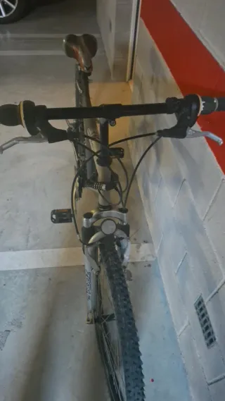 Dos Bicicleta Montaña