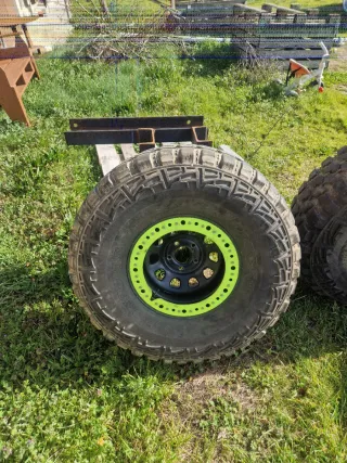 Llantas Desplazadas Jeep