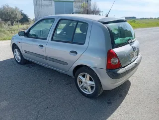 Renault Clio 2004