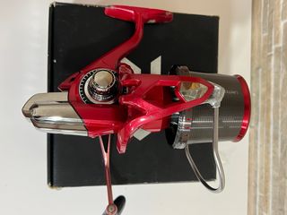 Daiwa Tournament Surf Z45 Edición Limitada Roja de segunda mano