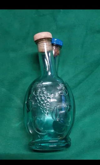 2 bottigliette in vetro blu