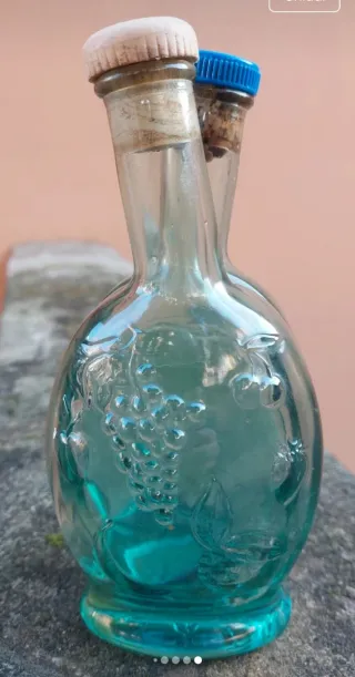 2 bottigliette in vetro blu