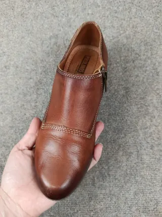 Zapatos de piel marrones Pikolinos