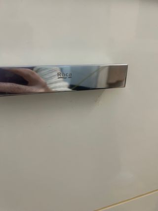 Mueble Lavabo Roca Blanco flotante.