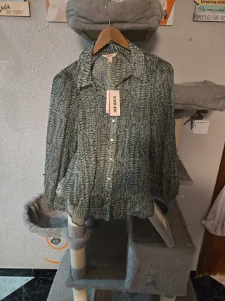 Blusa Slowlove verde talla S