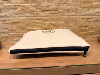 Neceser blanco con flor