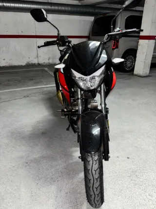 Moto MH NKZ 125cc Negra y Roja