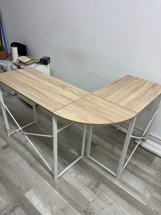 Escritorio de esquina madera y blanco