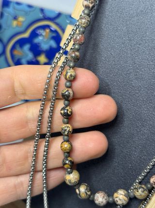 Conjunto de collares y pulsera pedreria