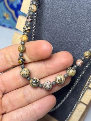 Conjunto de collares y pulsera pedreria