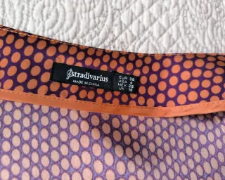 Falda midi Stradivarius estampado lunares