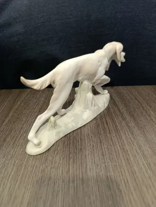Porcelana Tang "perro Caza con pato"
