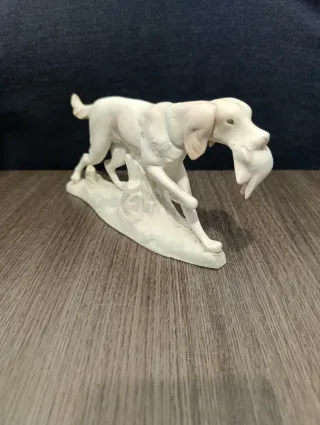 Porcelana Tang "perro Caza con pato"