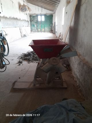 Molino triturador de cereal Llamar al 606693389