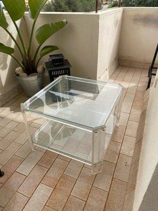 Mesa de centro cristal y plástico