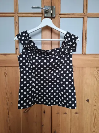 Top lunares escote Bardot