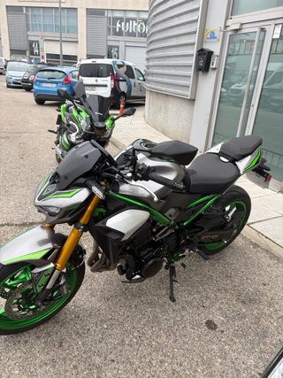 Kawasaki Z900 SE 2025 Naked
