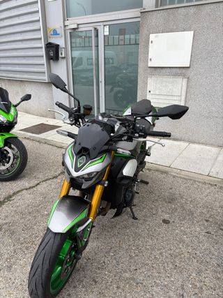 Kawasaki Z900 SE 2025 Naked