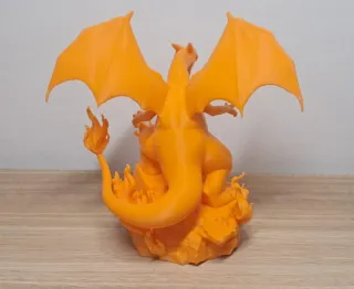 Figura Charizard Pokémon
