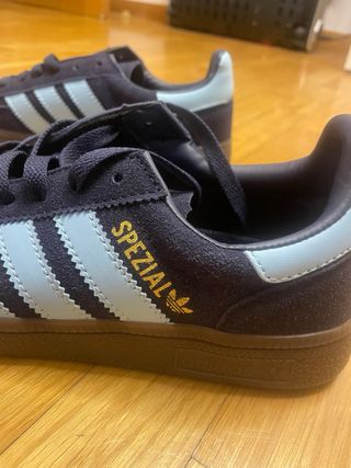 Adidas Spezial Azul Marino y Claro