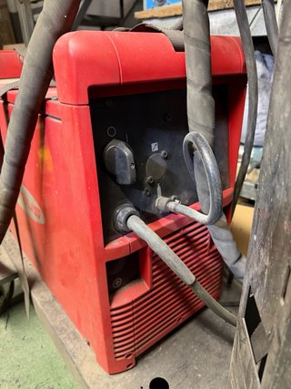 Soldadora Hilo Fronius TransPuls Synergie 2700