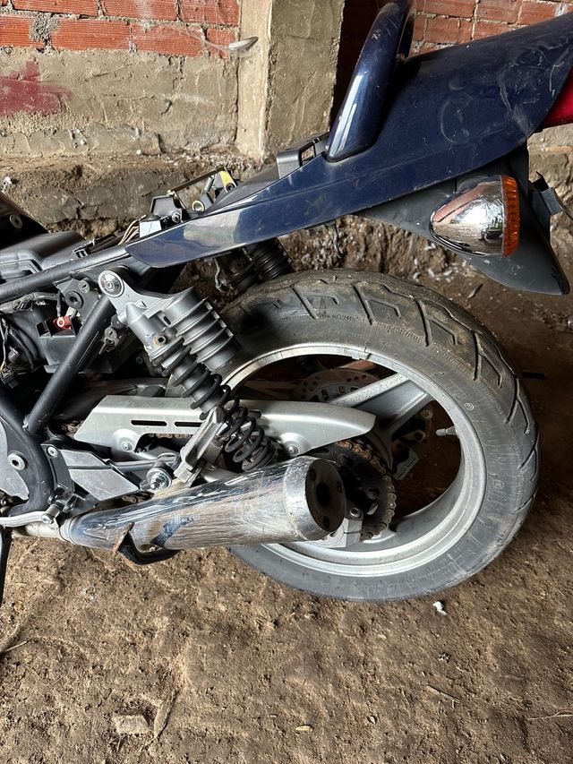 Depósito y taco Kawasaki