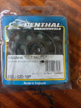 Piñón Renthal 16 dientes Yamaha R6