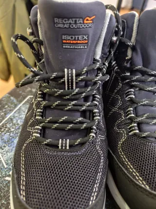 Botas Regatta Waterproof Negro/Blanco